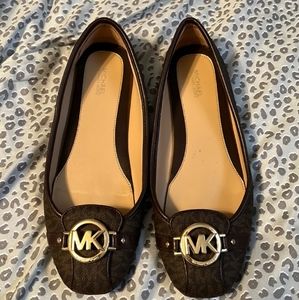Micheal Kors brown flats